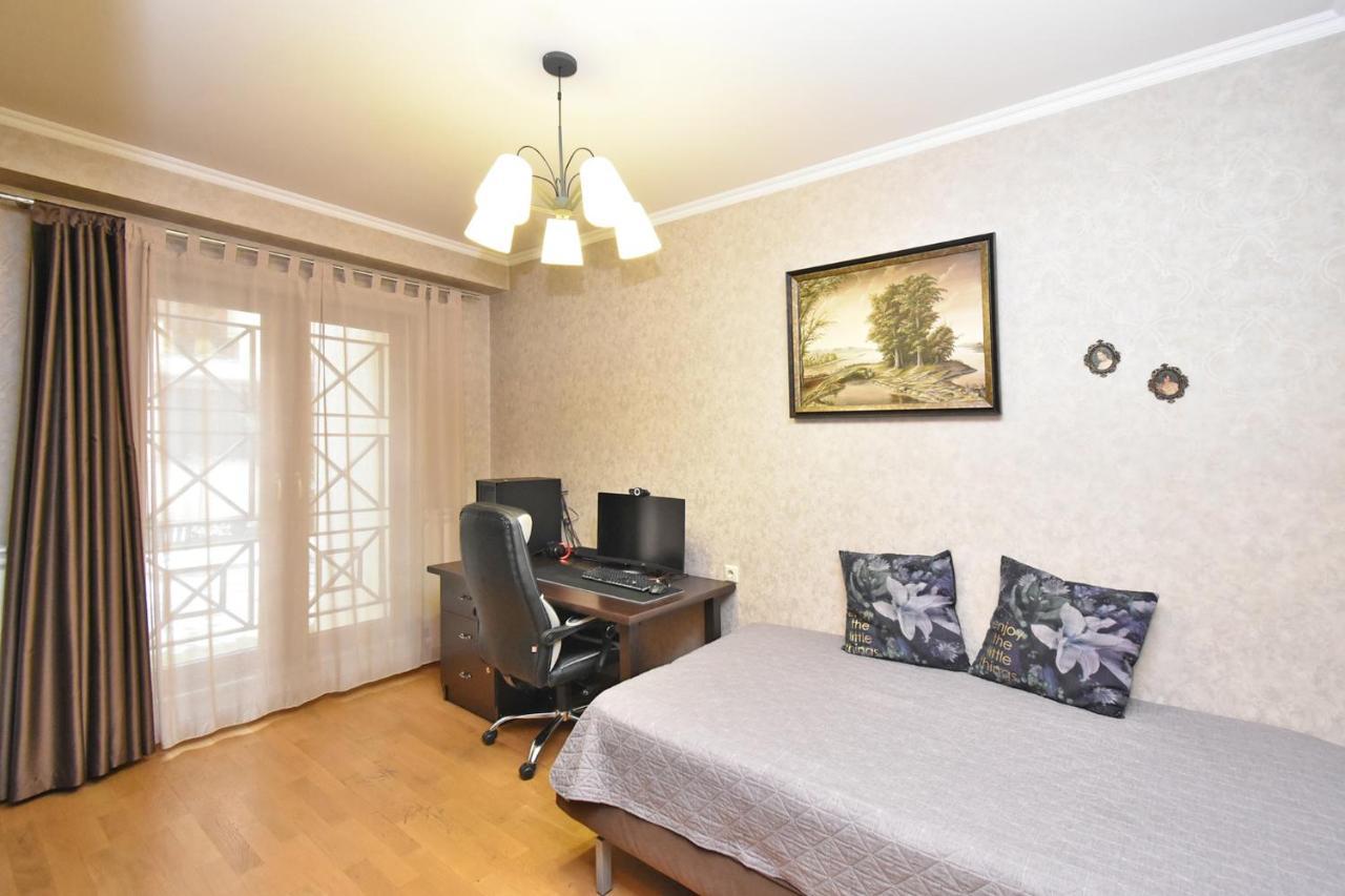 Dos Guest House Γιερεβάν Εξωτερικό φωτογραφία