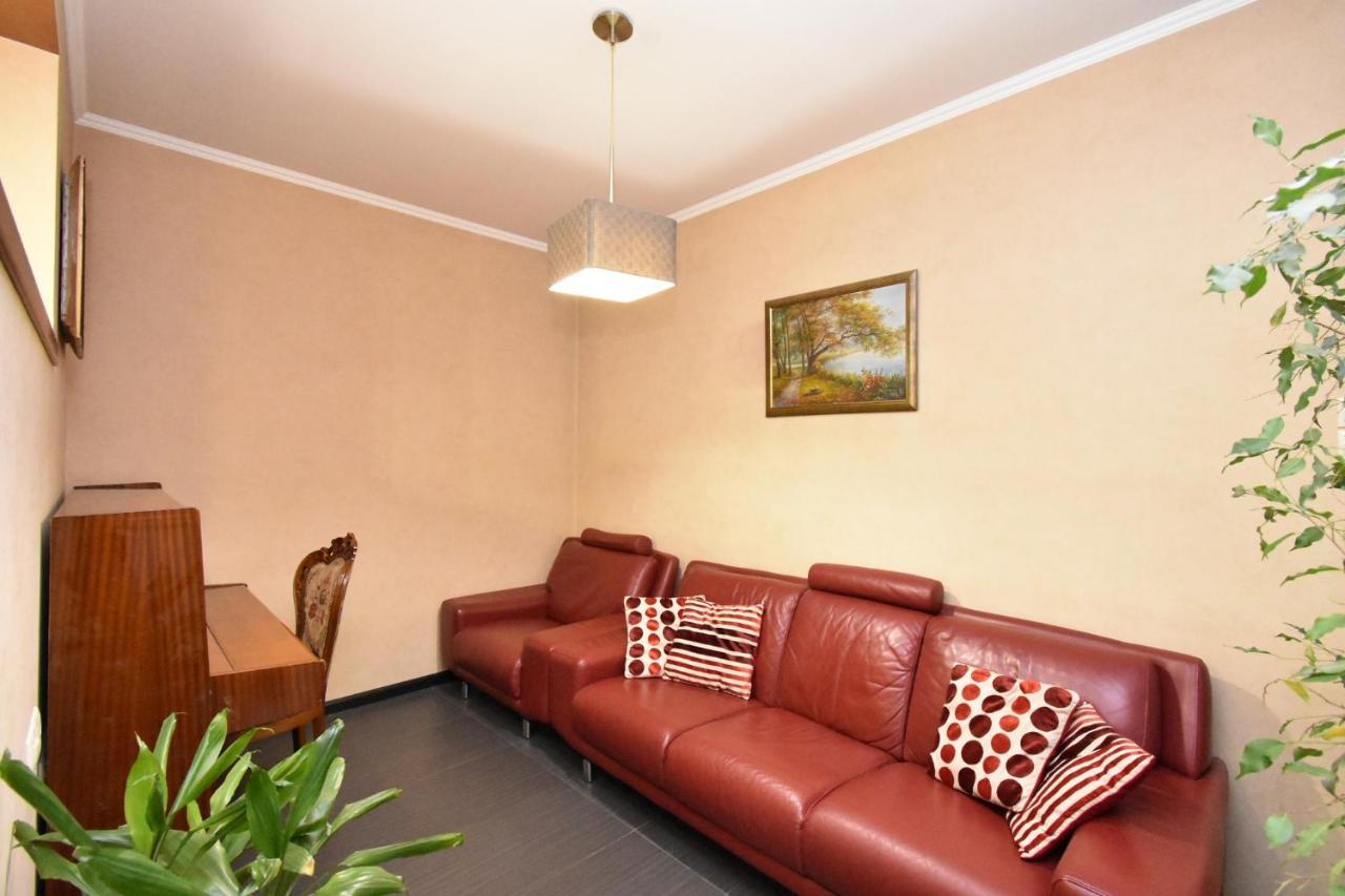 Dos Guest House Γιερεβάν Εξωτερικό φωτογραφία