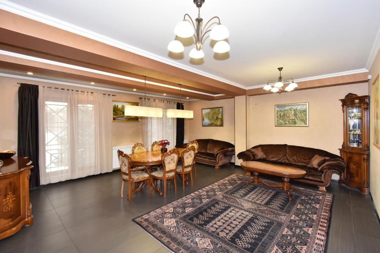 Dos Guest House Γιερεβάν Εξωτερικό φωτογραφία