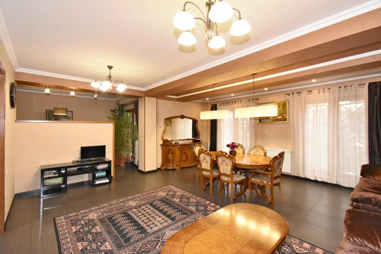 Dos Guest House Γιερεβάν Εξωτερικό φωτογραφία