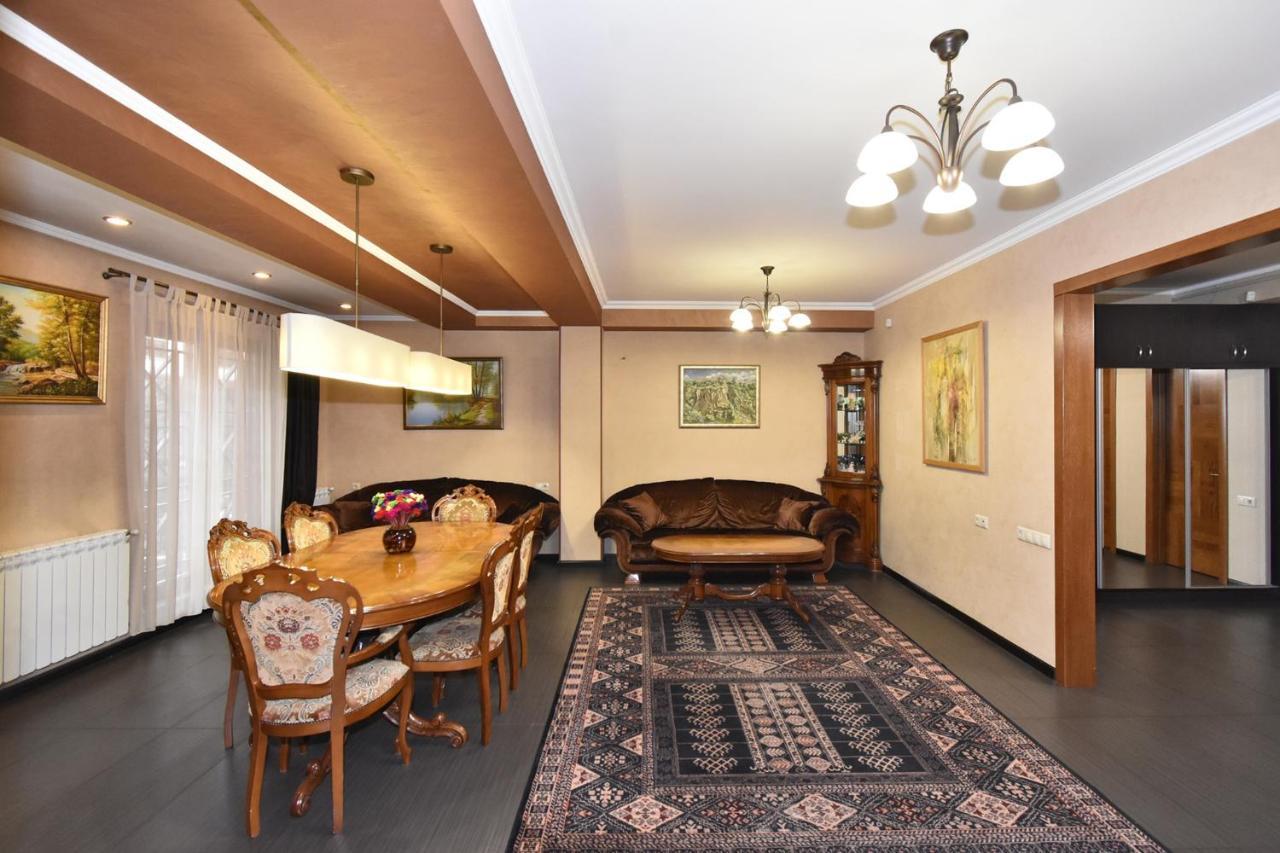 Dos Guest House Γιερεβάν Εξωτερικό φωτογραφία