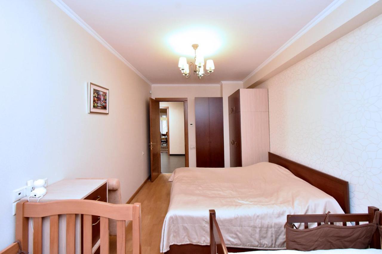 Dos Guest House Γιερεβάν Εξωτερικό φωτογραφία